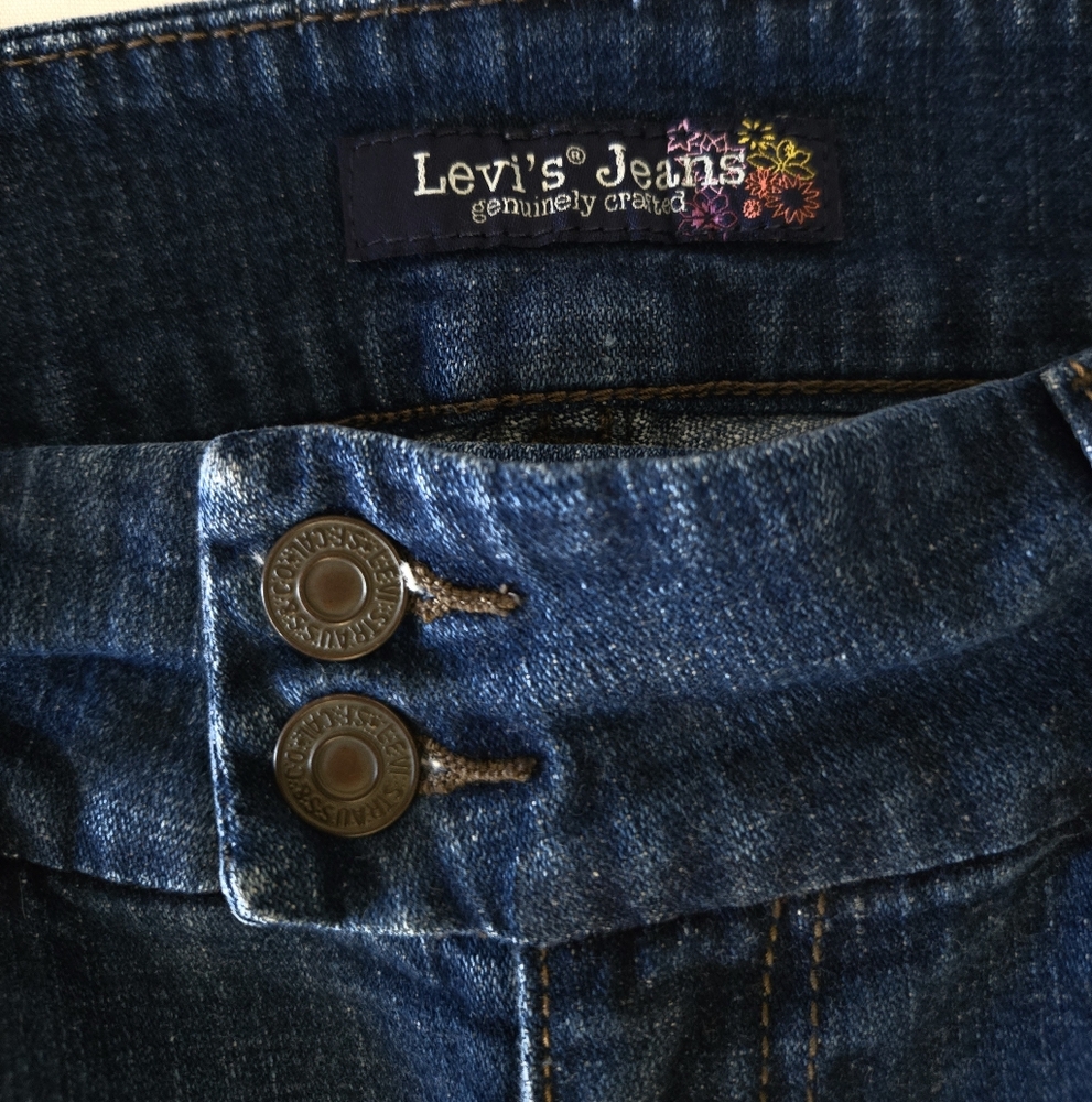 Vintage Levis Bermuda Shorts Jr's Sz 11 10" Inseam Low Rise - Picture 3 of 8